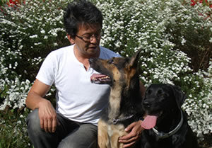 森田誠さんと犬
